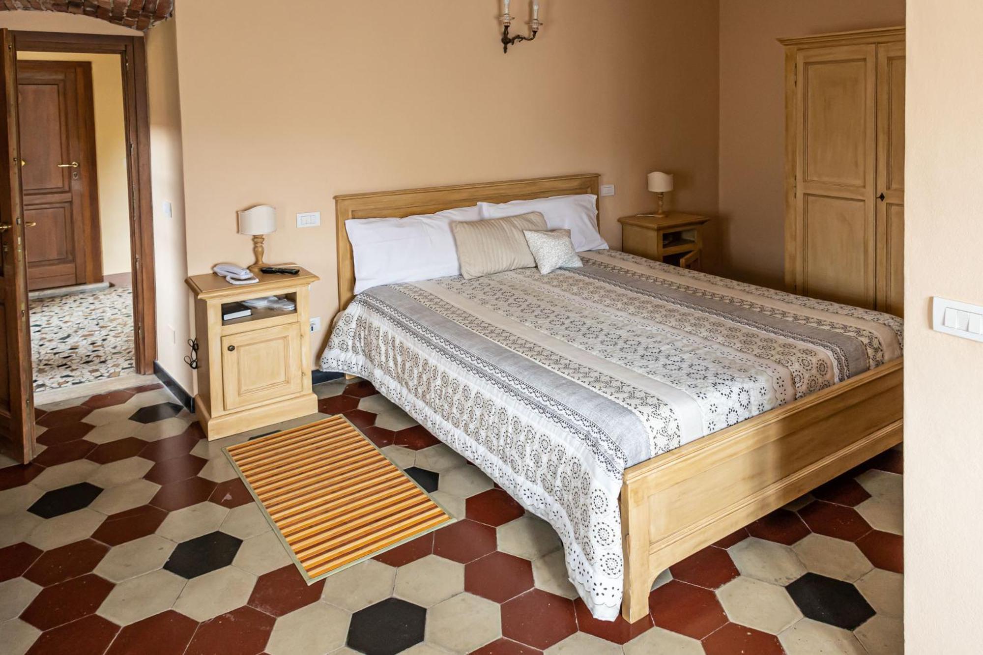 Albergo La Luna Sarzana Szoba fotó